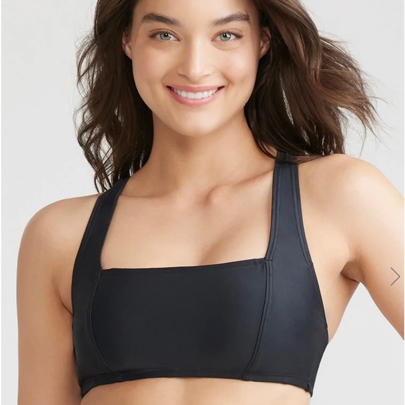 Yummie Other - 💰PRICE⬇️
Yummie - Gaia Square Neck Bikini Top - Black - size 6